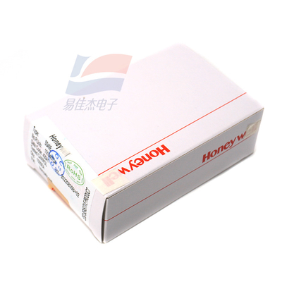 SS49E Μέσα από τρύπα τοποθετείται Hall Effect Sensor Compact 10 V Δραστηριώδης τάση τροφοδότησης